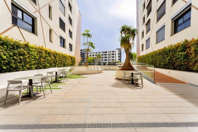 Apartamento T4 para Venda em São Martinho Foto 11
