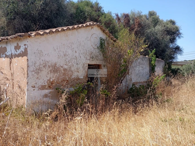 Terreno para Venda em Lagos (São Sebastião e Santa Maria)