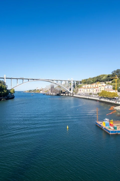 Prédio para Venda em Lordelo do Ouro e Massarelos