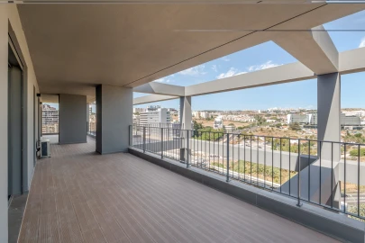 Apartamento T4 para Venda em Algés, Linda-A-Velha e Cruz Quebrada-Dafundo