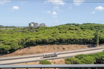 Apartamento T4 para Venda em Algés, Linda-A-Velha e Cruz Quebrada-Dafundo