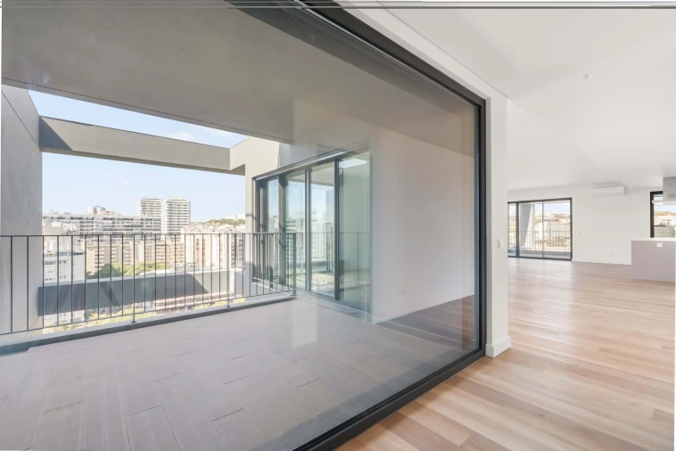 Apartamento T4 para Venda em Algés, Linda-A-Velha e Cruz Quebrada-Dafundo Foto 10