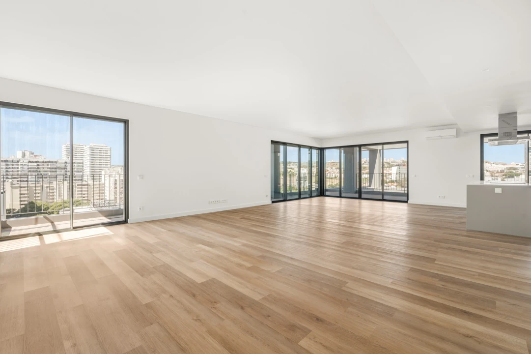 Apartamento T4 para Venda em Algés, Linda-A-Velha e Cruz Quebrada-Dafundo Foto 5