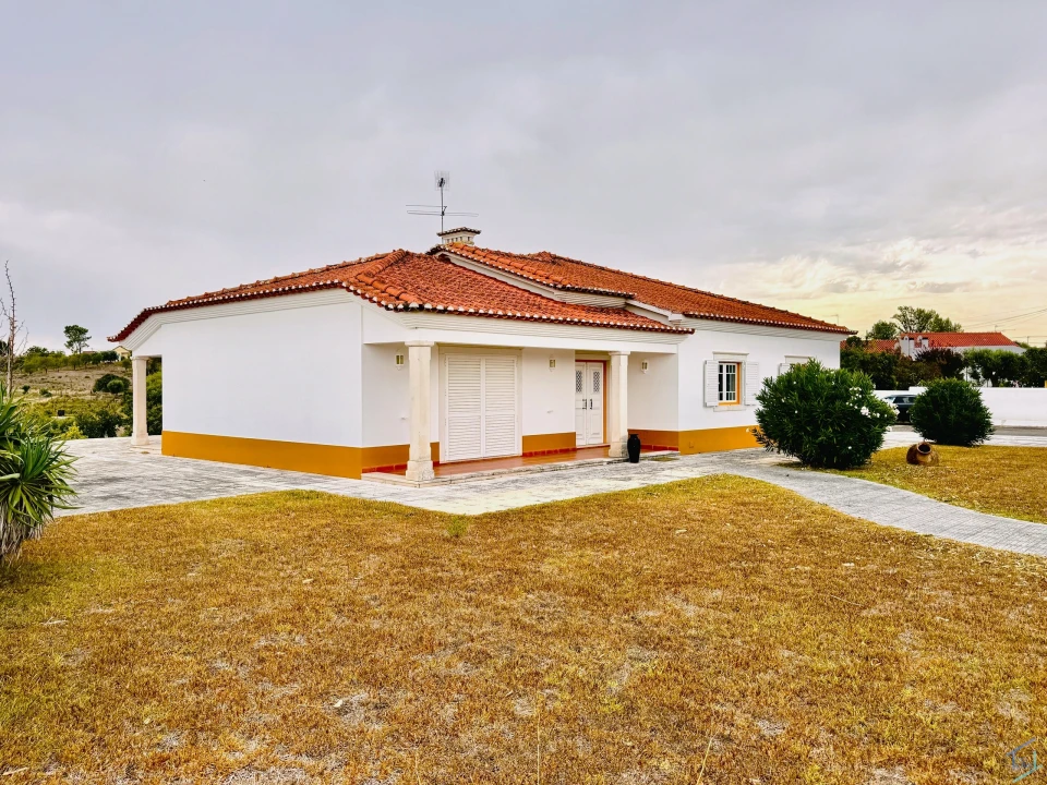 Moradia T3 para Venda em São Pedro de Tomar Foto 1