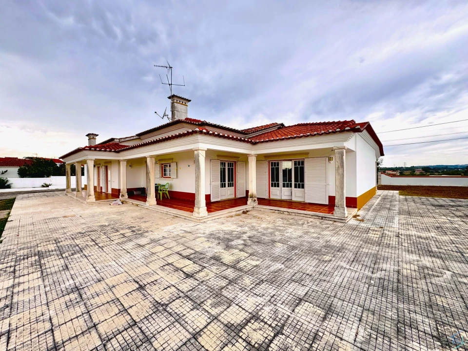 Moradia T3 para Venda em São Pedro de Tomar Foto 4