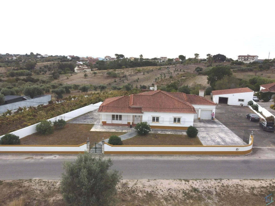 Moradia T3 para Venda em São Pedro de Tomar Foto 25