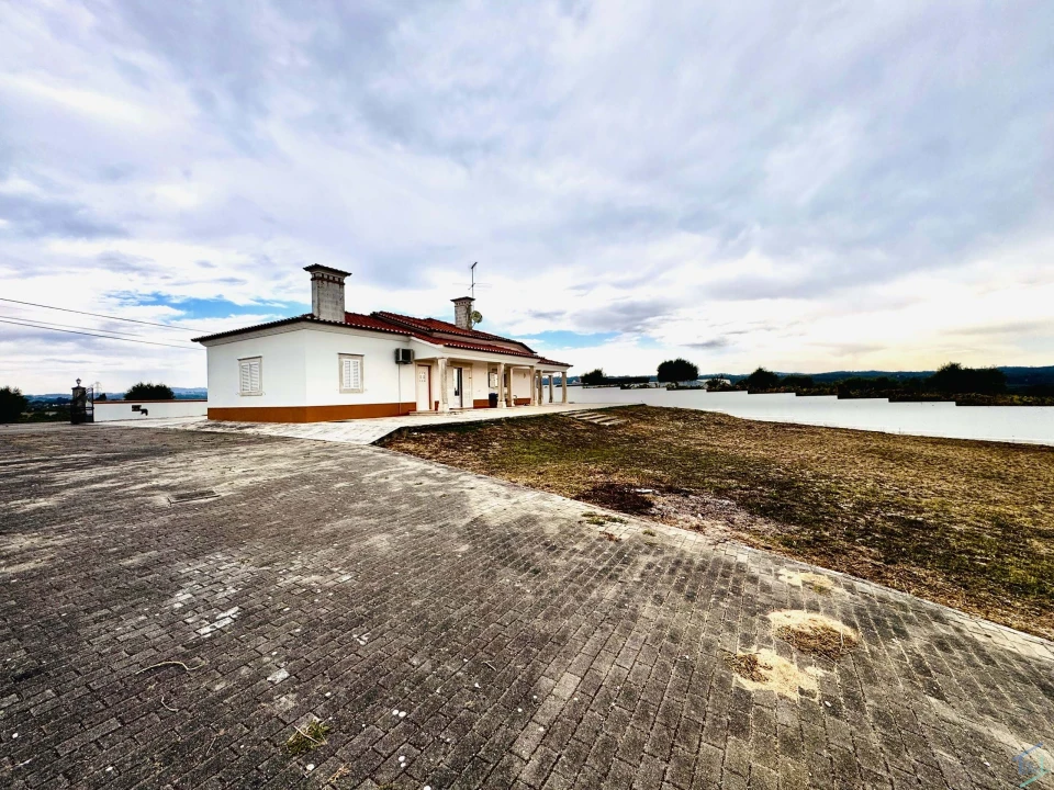 Moradia T3 para Venda em São Pedro de Tomar Foto 20