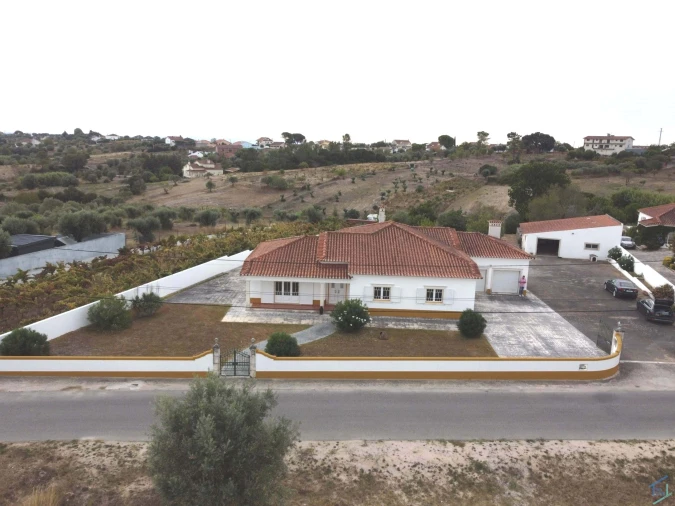 Moradia T3 para Venda em São Pedro de Tomar Foto 25