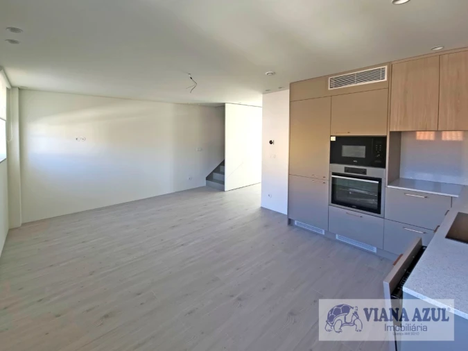 Apartamento T3 para Venda em Santa Maria Maior e Monserrate e Meadela Foto 5