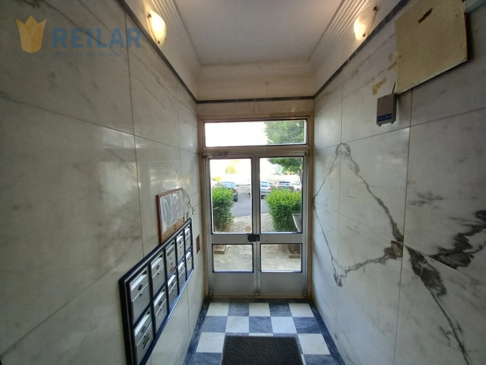 Apartamento T2 para Venda em Póvoa de Santo Adrião e Olival Basto Foto 23