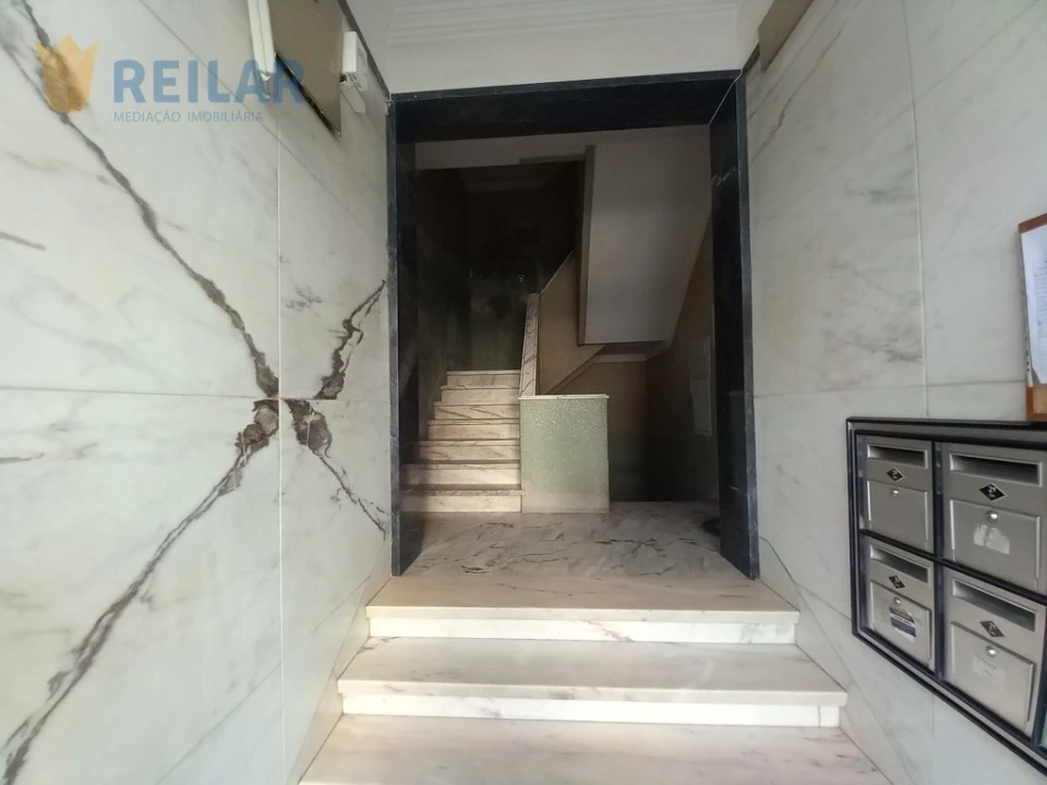 Apartamento T2 para Venda em Póvoa de Santo Adrião e Olival Basto Foto 22