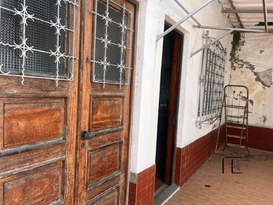 Prédio para Venda em Peso da Régua e Godim Foto 12