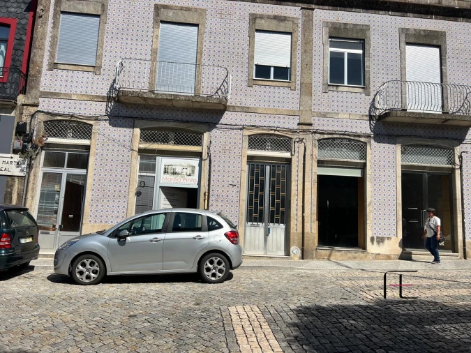 Prédio para Venda em Peso da Régua e Godim Foto 3