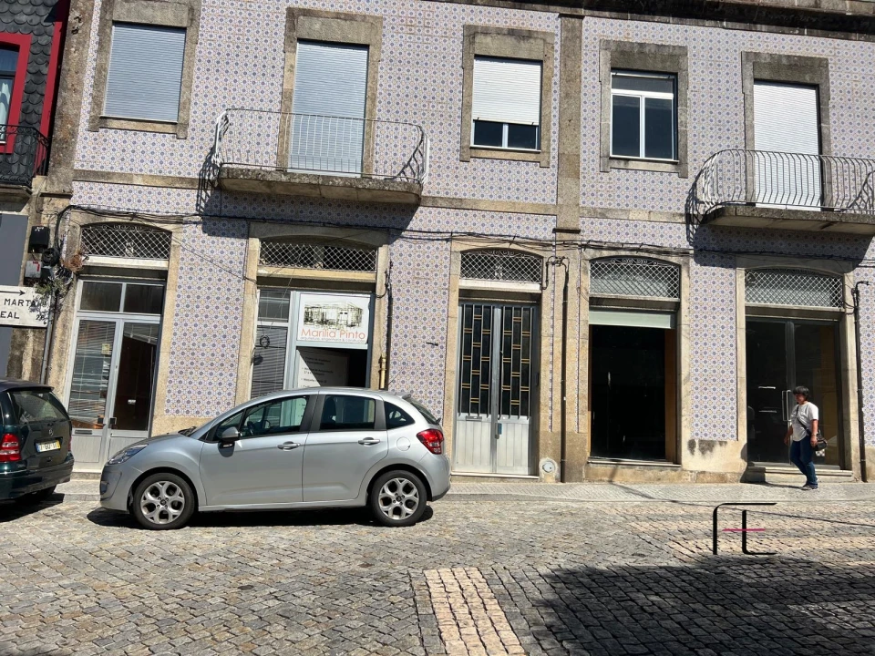 Prédio para Venda em Peso da Régua e Godim Foto 3