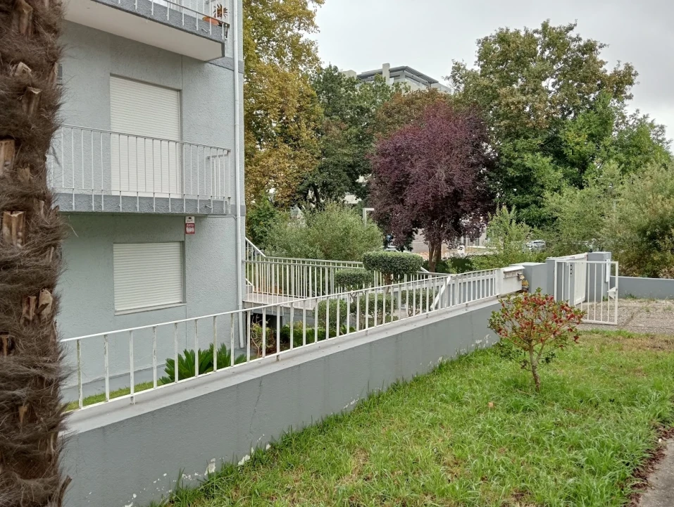 Moradia T4 para Venda em Oliveira do Douro Foto 61