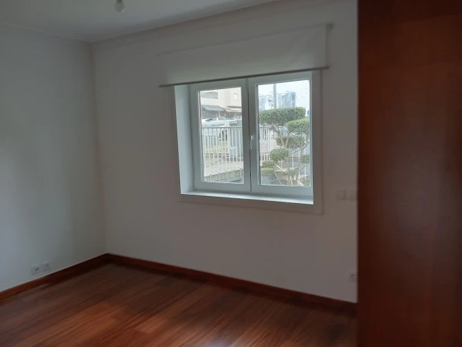 Moradia T4 para Venda em Oliveira do Douro Foto 36