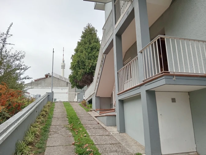 Moradia T4 para Venda em Oliveira do Douro Foto 2