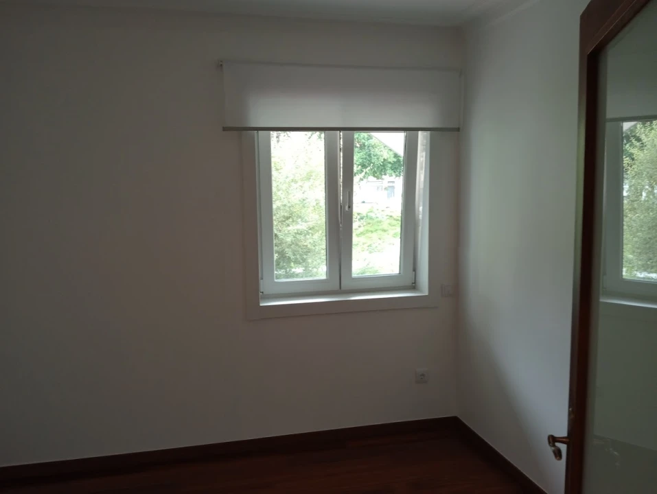 Moradia T4 para Venda em Oliveira do Douro Foto 38