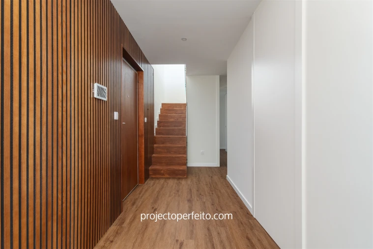 Apartamento T4 para Venda em Silvalde Foto 8