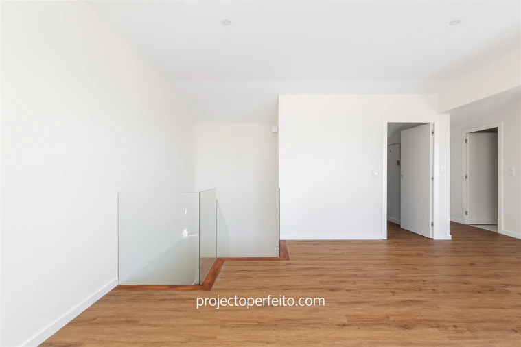 Apartamento T4 para Venda em Silvalde Foto 21