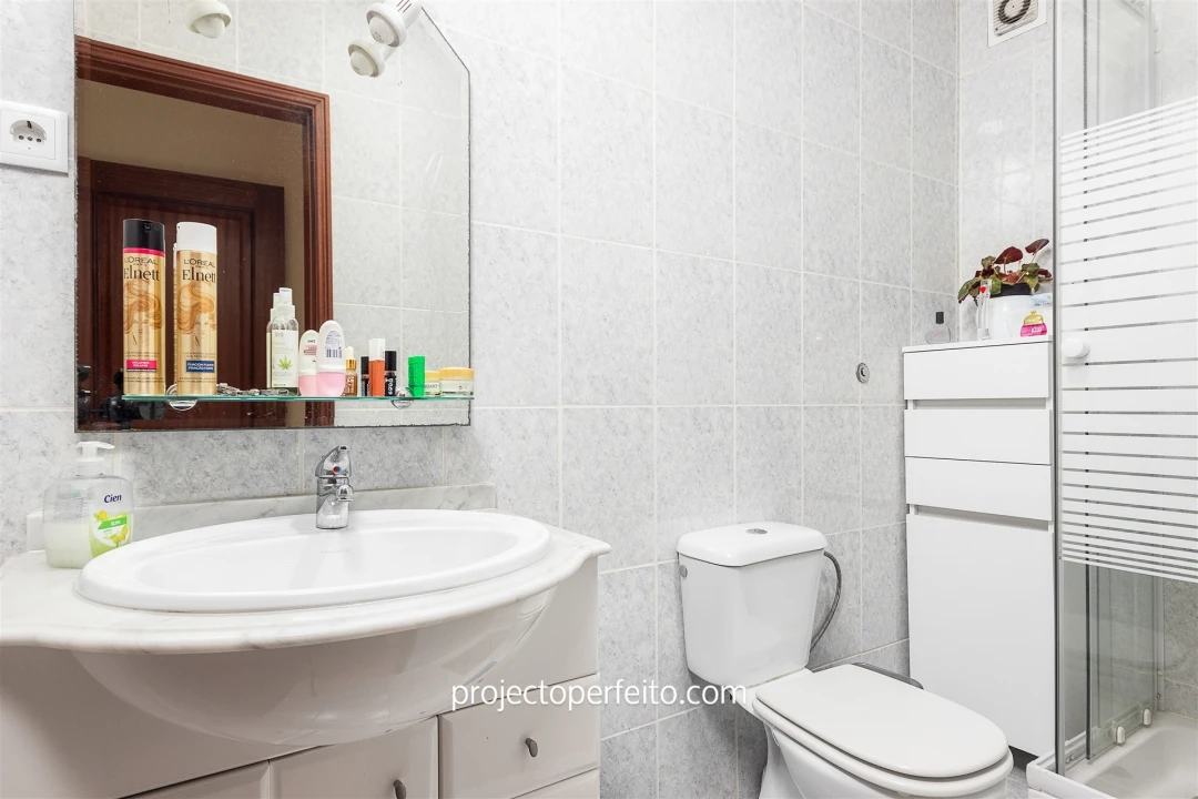 Apartamento T2 para Venda em Esmoriz Foto 13