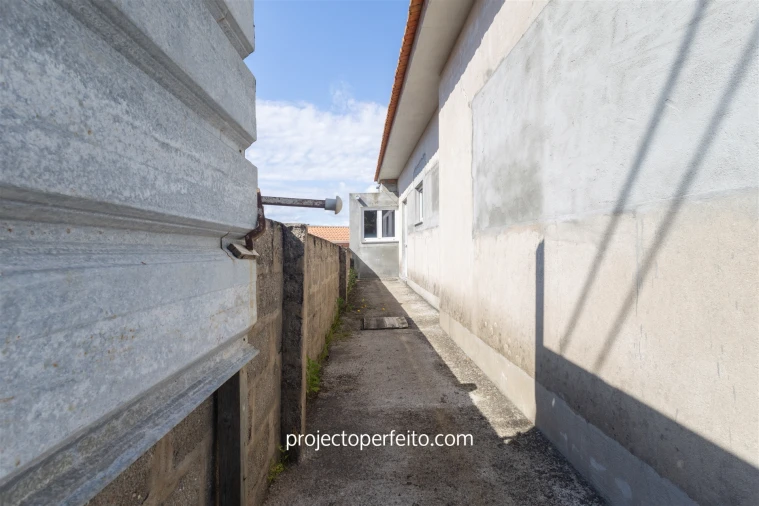 Moradia T3 para Venda em Serzedo e Perosinho Foto 16