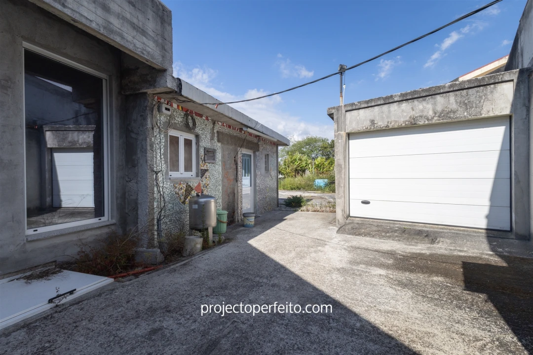 Moradia T3 para Venda em Serzedo e Perosinho Foto 1