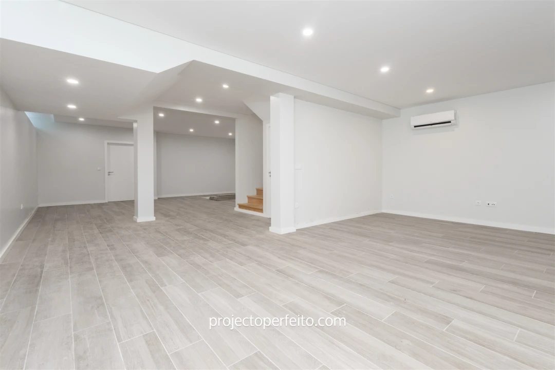 Moradia T4 para Venda em Anta e Guetim Foto 22