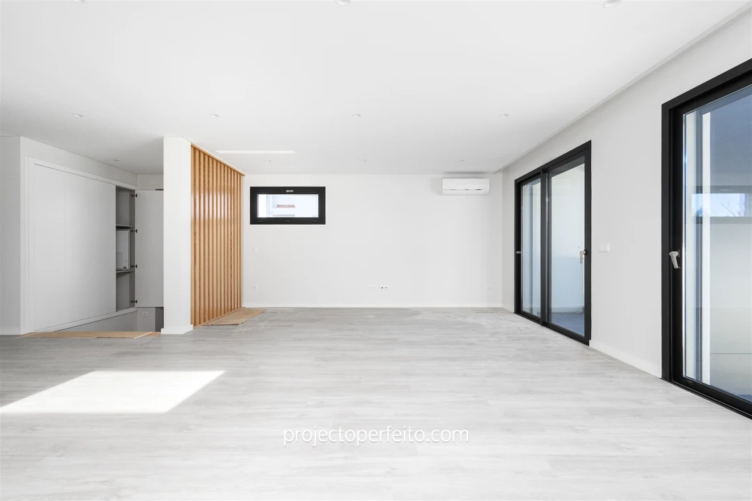 Moradia T4 para Venda em Anta e Guetim Foto 3