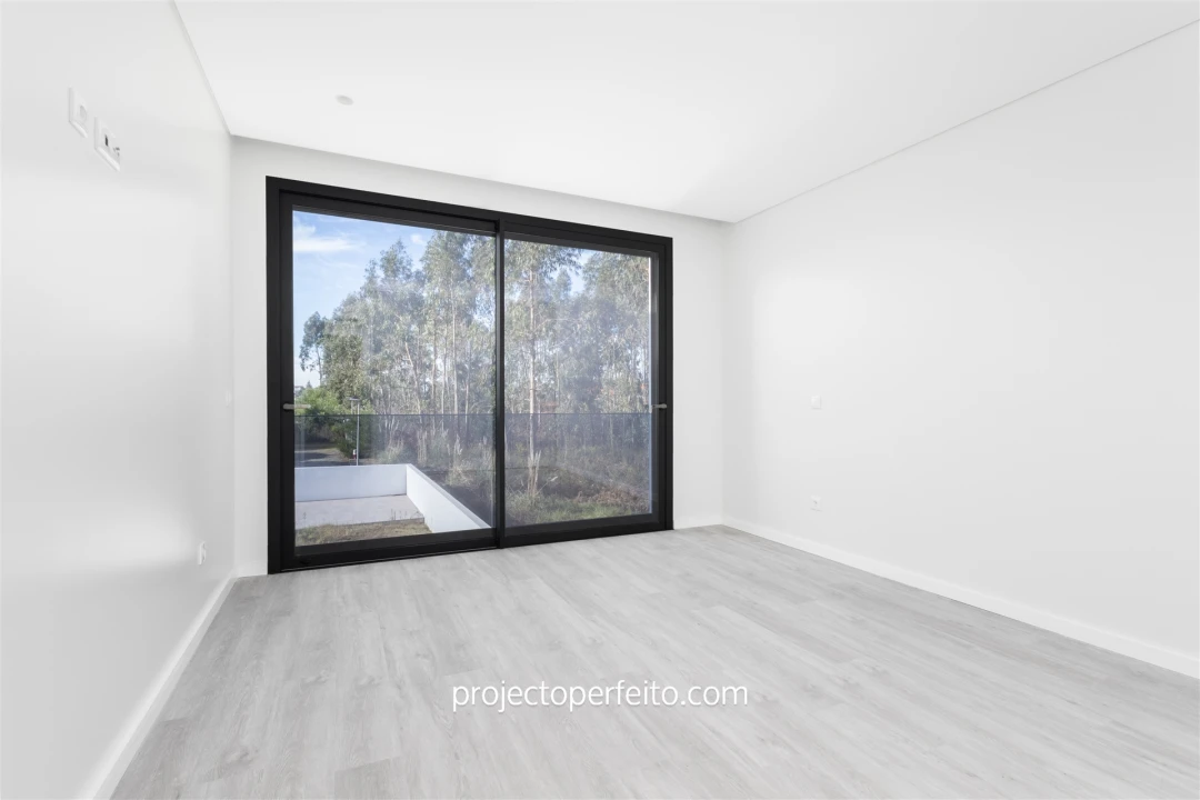 Moradia T4 para Venda em Anta e Guetim Foto 19