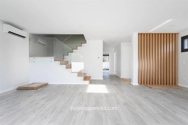 Moradia T4 para Venda em Anta e Guetim Foto 4