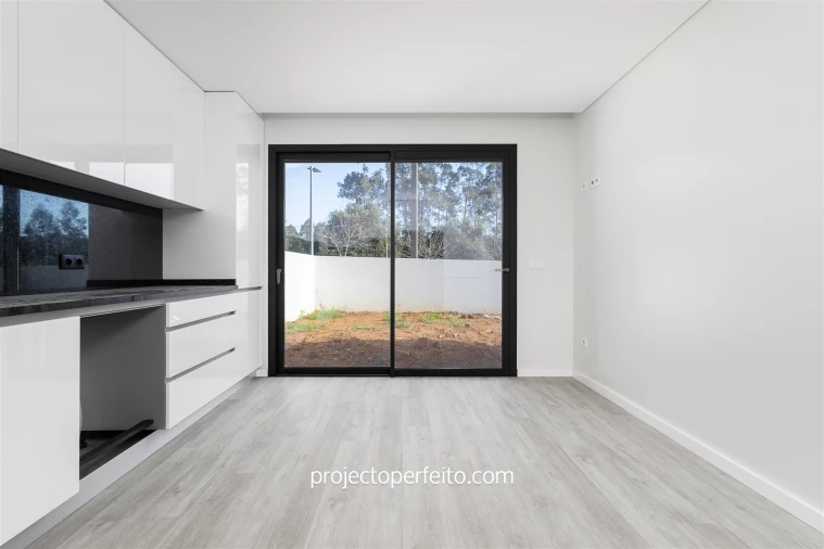 Moradia T4 para Venda em Anta e Guetim Foto 7