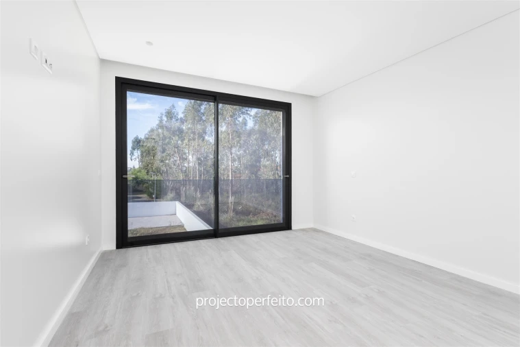 Moradia T4 para Venda em Anta e Guetim Foto 19