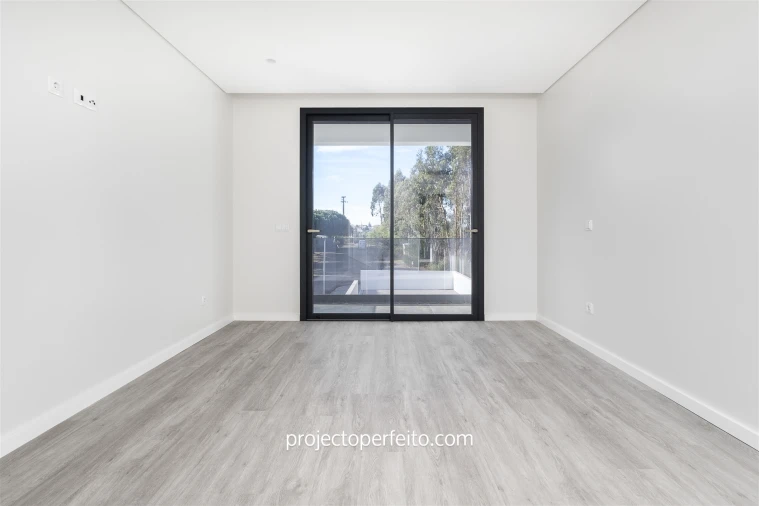 Moradia T4 para Venda em Anta e Guetim Foto 17