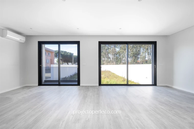 Moradia T4 para Venda em Anta e Guetim Foto 2