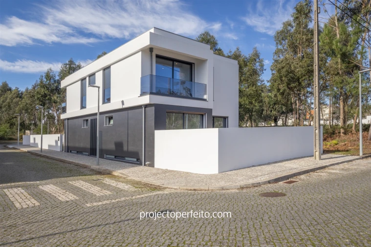 Moradia T4 para Venda em Anta e Guetim Foto 26