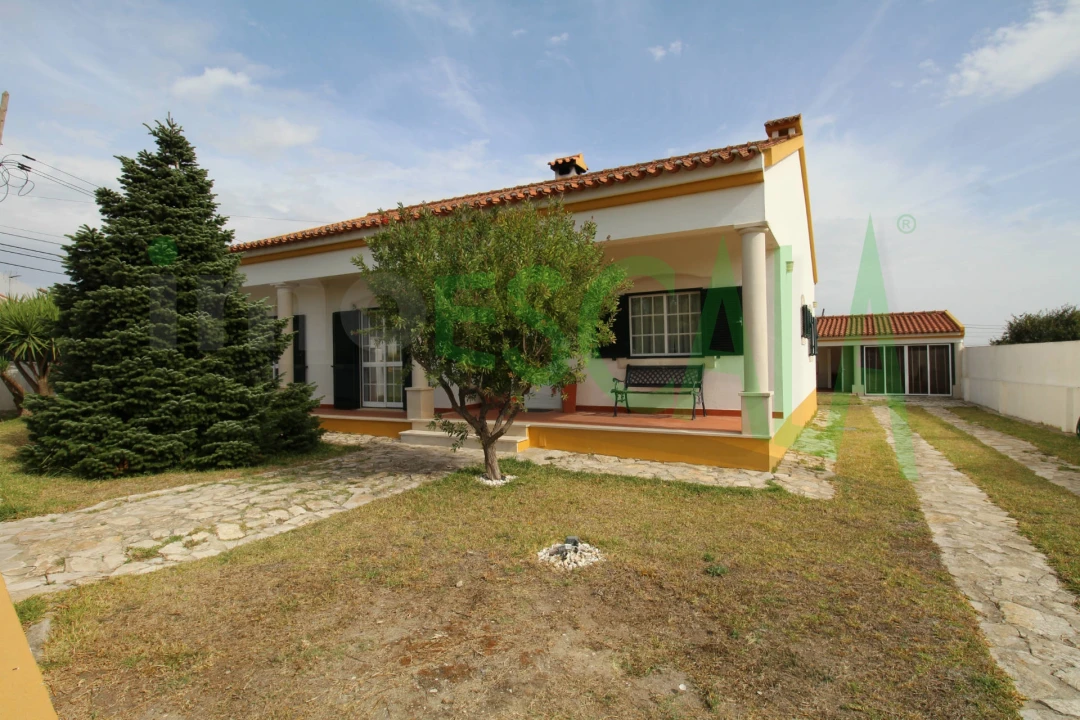 Moradia T3 para Venda em Ereira e Lapa Foto 1