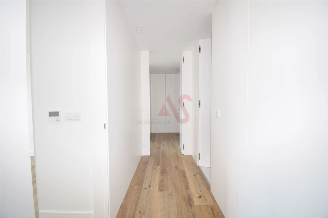 Apartamento T3 para Venda em Pontinha e Famões Foto 19