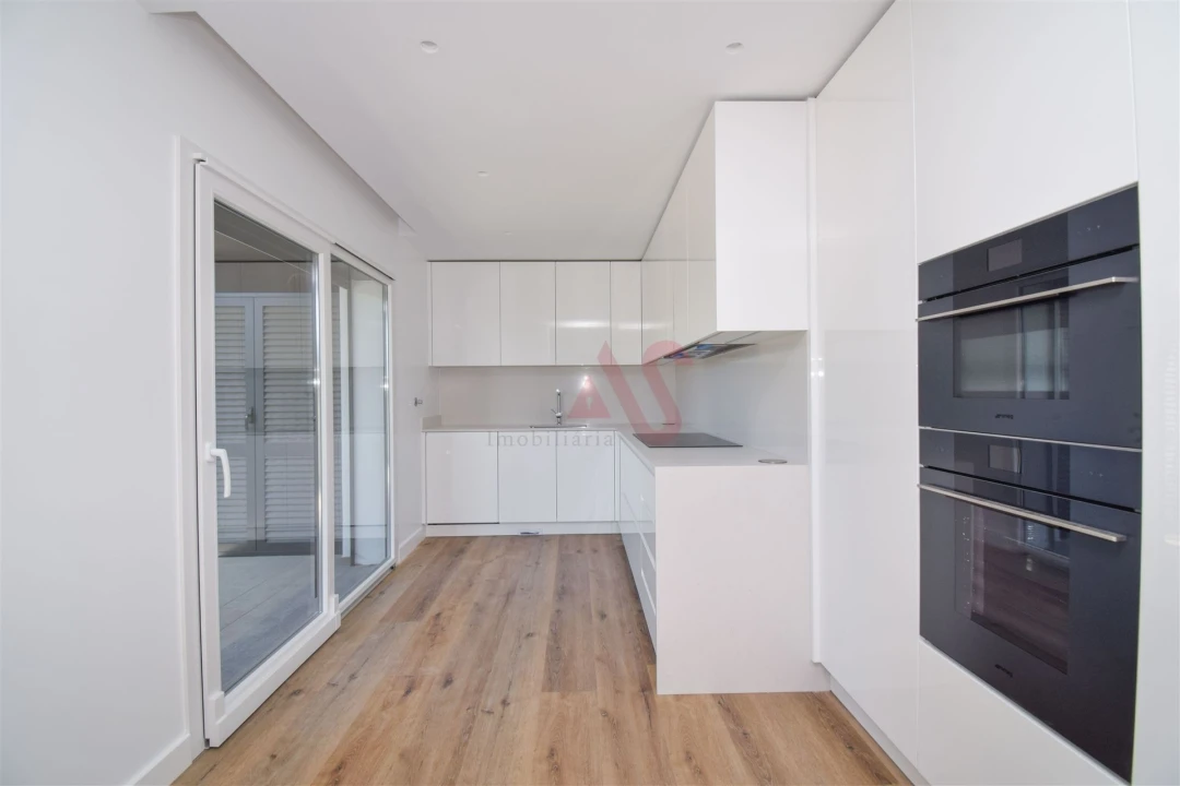 Apartamento T3 para Venda em Pontinha e Famões Foto 8
