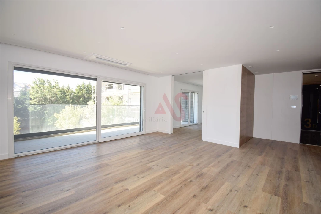 Apartamento T3 para Venda em Pontinha e Famões Foto 3