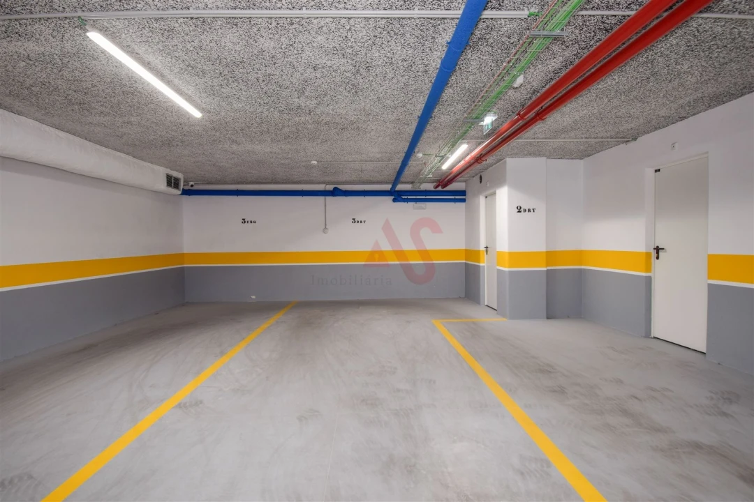 Apartamento T3 para Venda em Pontinha e Famões Foto 27