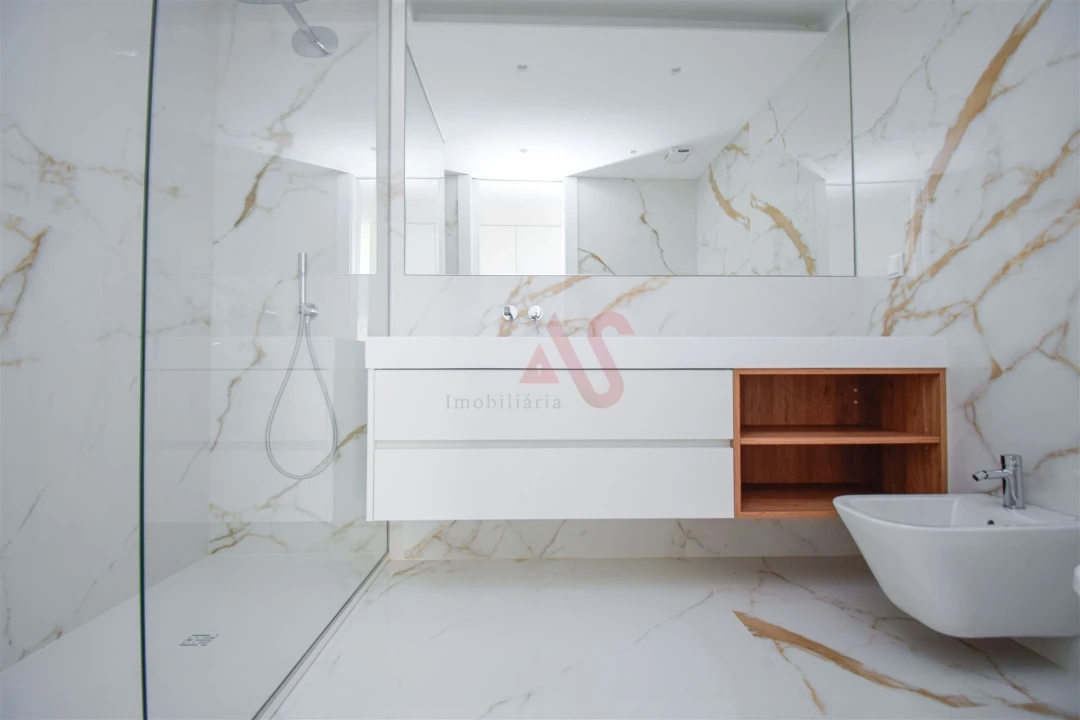 Apartamento T3 para Venda em Pontinha e Famões Foto 17