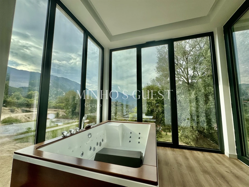 Negócio para Venda em Rio Caldo Foto 4