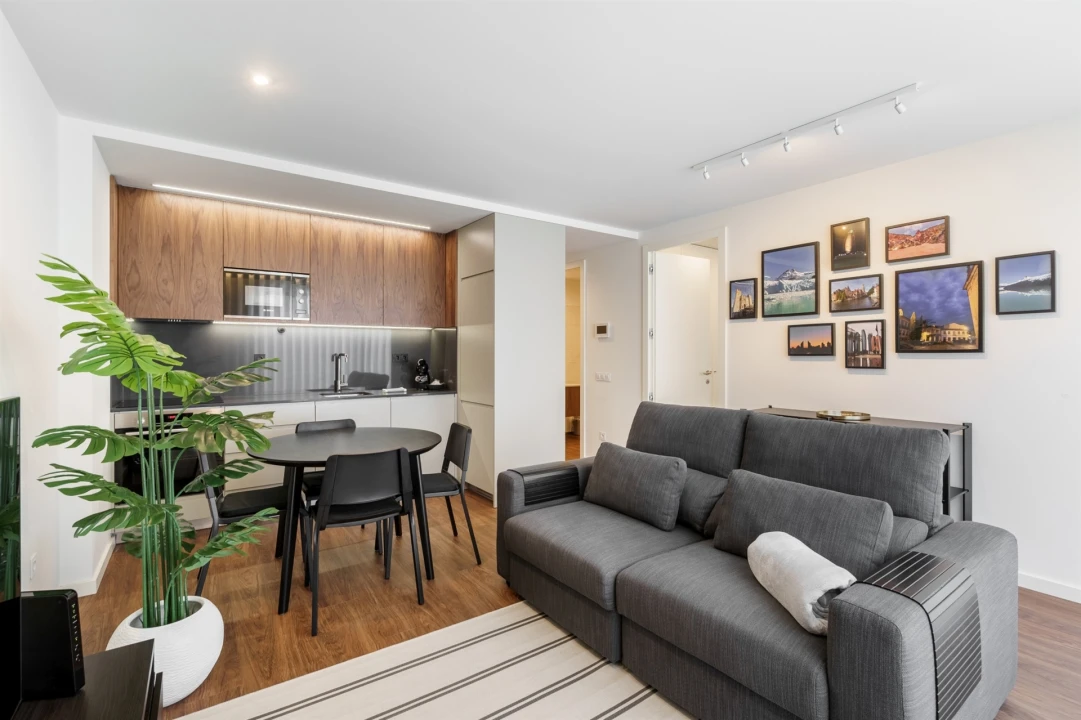 Apartamento T2 para Arrendamento férias em Braga (Maximinos, Sé e Cividade) Foto 1