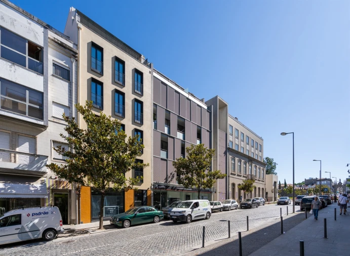 Apartamento T2 para Arrendamento férias em Braga (Maximinos, Sé e Cividade) Foto 16