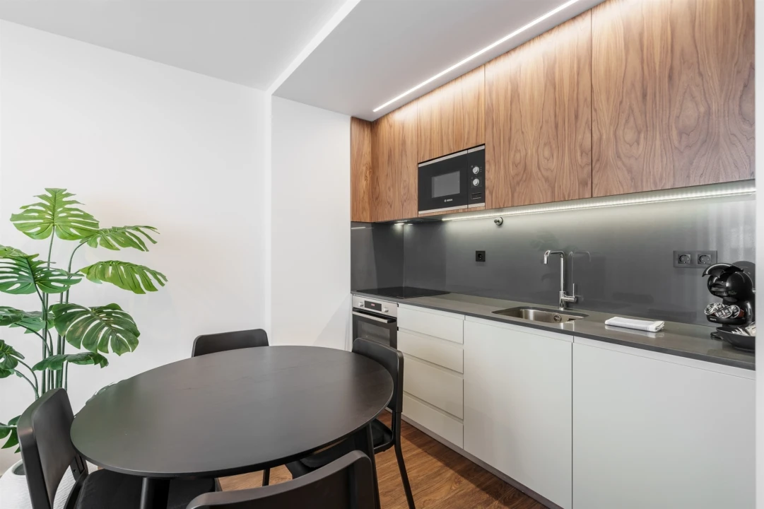 Apartamento T2 para Arrendamento férias em Braga (Maximinos, Sé e Cividade) Foto 12