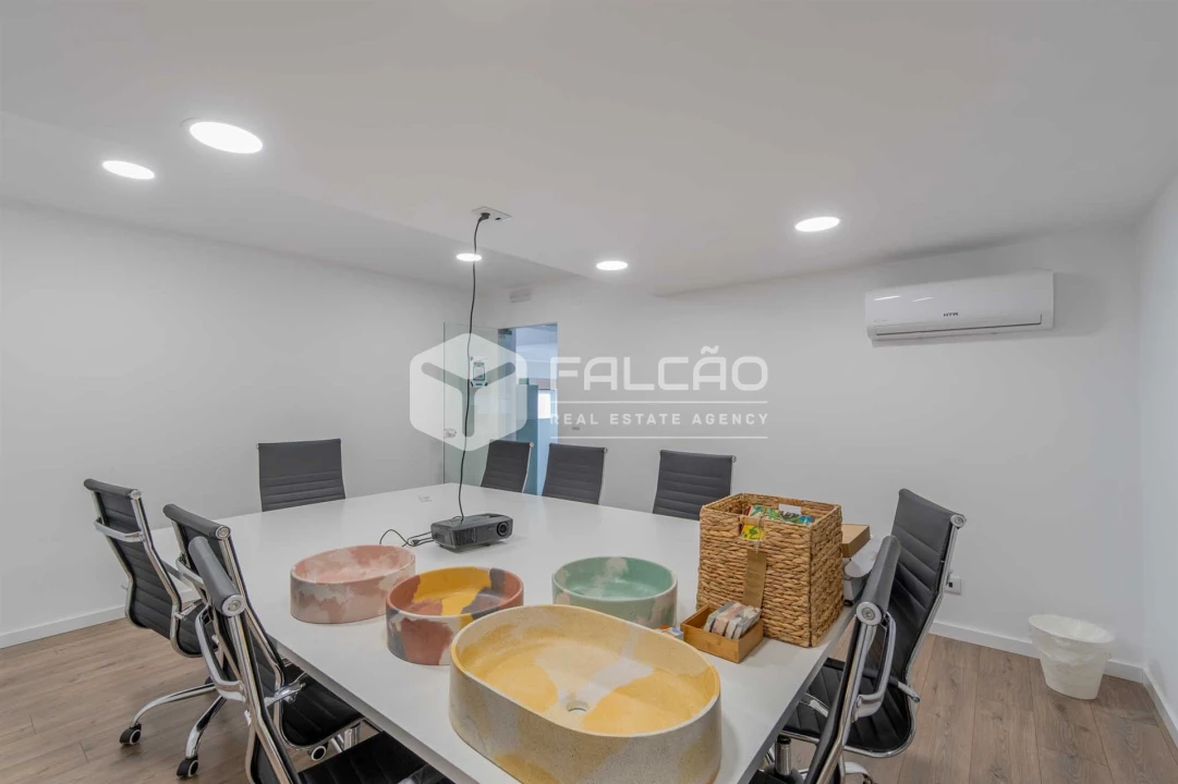 Escritório para Venda em Sacavém e Prior Velho Foto 26