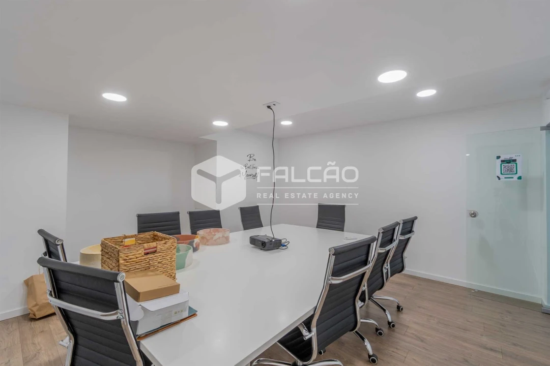 Escritório para Venda em Sacavém e Prior Velho Foto 27