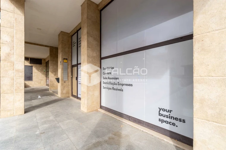 Escritório para Venda em Sacavém e Prior Velho Foto 35