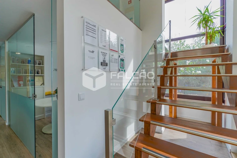 Escritório para Venda em Sacavém e Prior Velho Foto 16